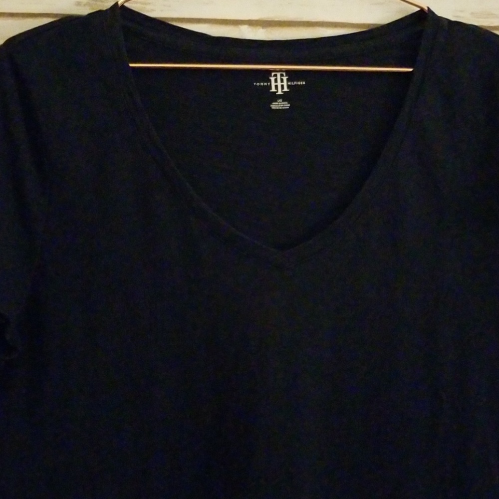 Tommy  Hilfiger V Neck Top - Picture 3 of 4